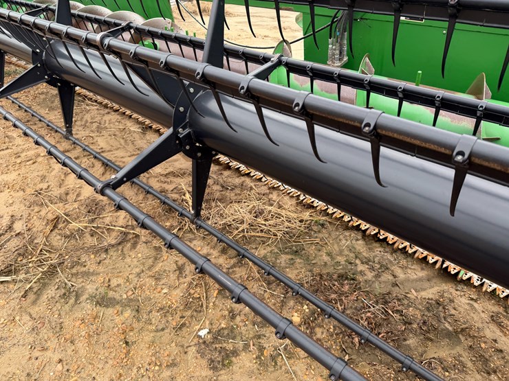 2012-john-deere-630f-image-22