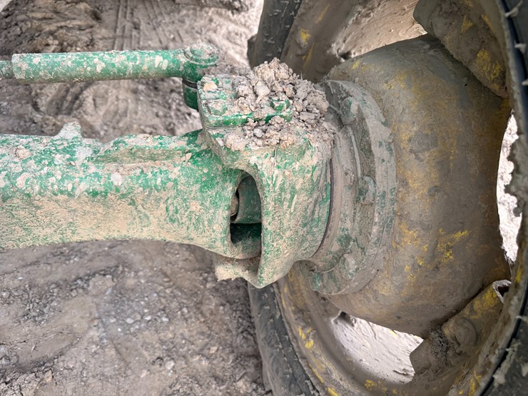 2011-john-deere-5090m-image-11