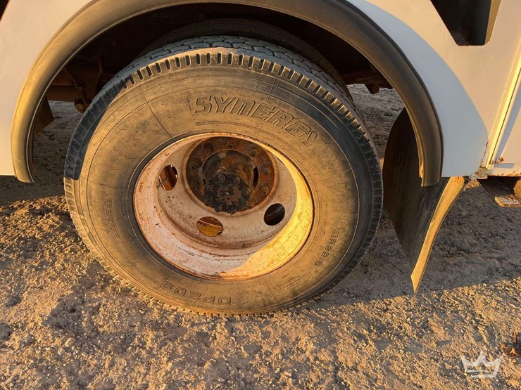 2006-ford-f750-image-26