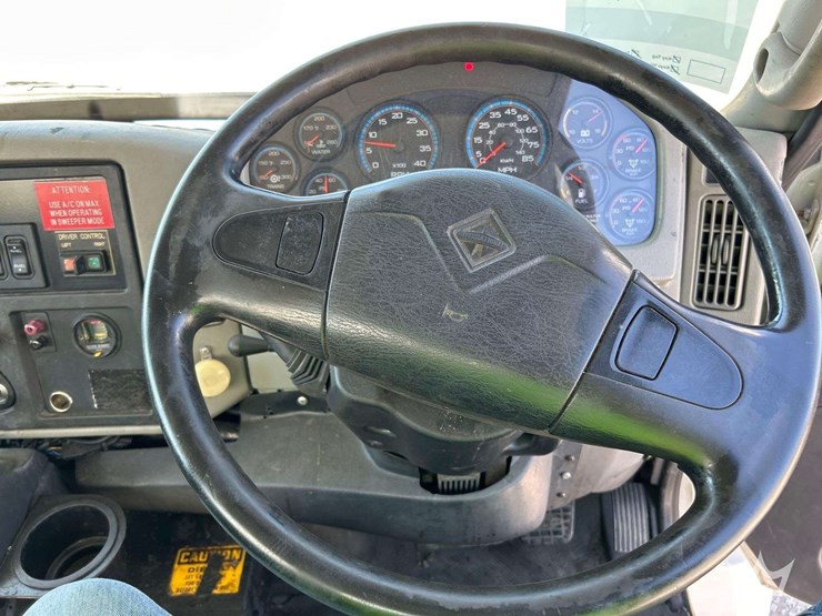 2010-international-durastar-4300-image-14