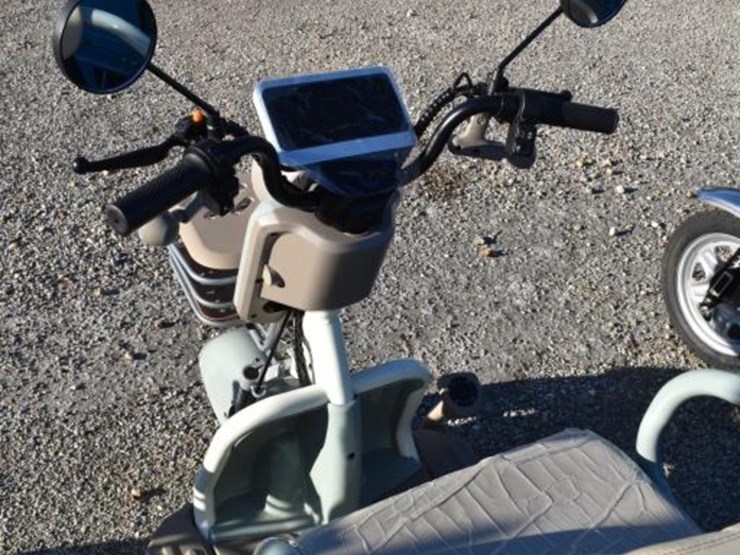 irgc40-3-wheel-electric-cart-(serial-#-25h25101069)-image-5