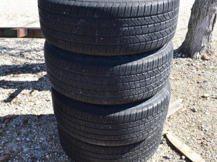 4---20"-tires-and-rims-image-2