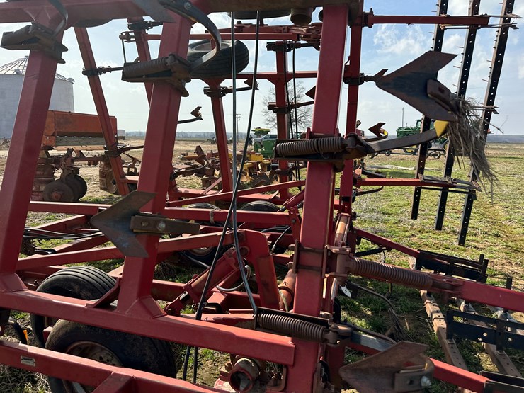 case-ih-4300-image-27