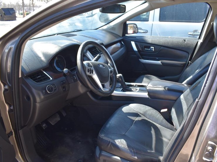 2012-ford-edge-image-5