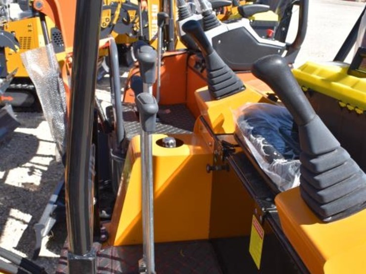 miva-va15-mini-excavator-(serial-#-15j260119)-image-6