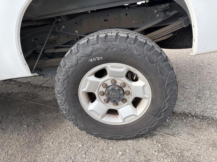 2011-ford-f350-image-5