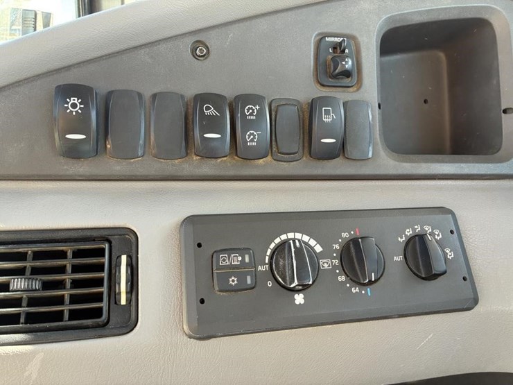 2018-volvo-a45g-image-23