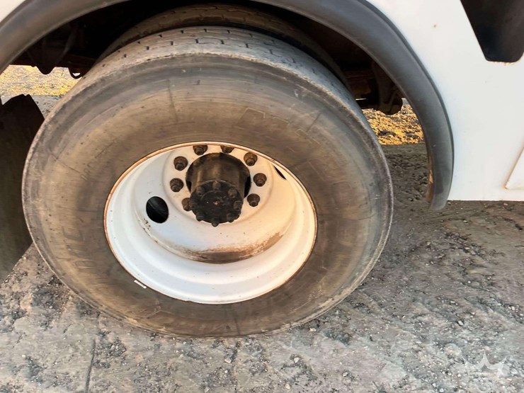 2006-ford-f750-image-27