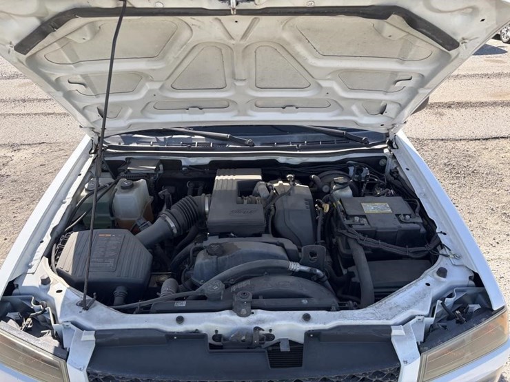 2011-chevrolet-colorado-image-16