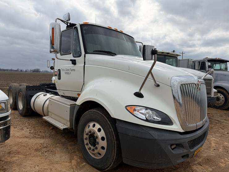 2016-international-prostar-image-2