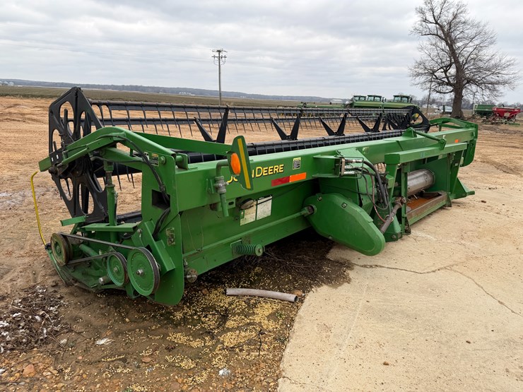 2004-john-deere-925d-image-2