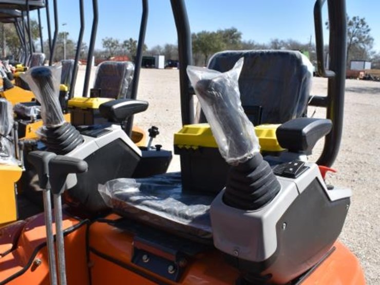 ats-me18-mini-excavator-(serial-#-2511239110xx)-image-7