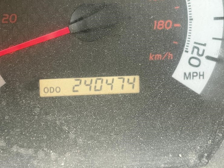 2013-toyota-tacoma-image-14