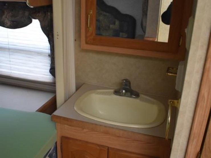 2005-cardinal-29le-travel-trailer-w/-2-slides-(vin-#-4x4fcae2x5g084760)-(ti-image-17