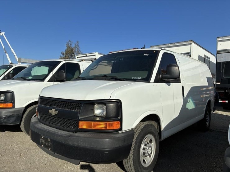 2008-chevrolet-express-3500-image-1