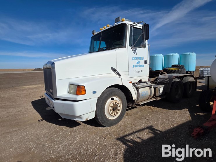 1990-white/gmc-wca64t-image-1