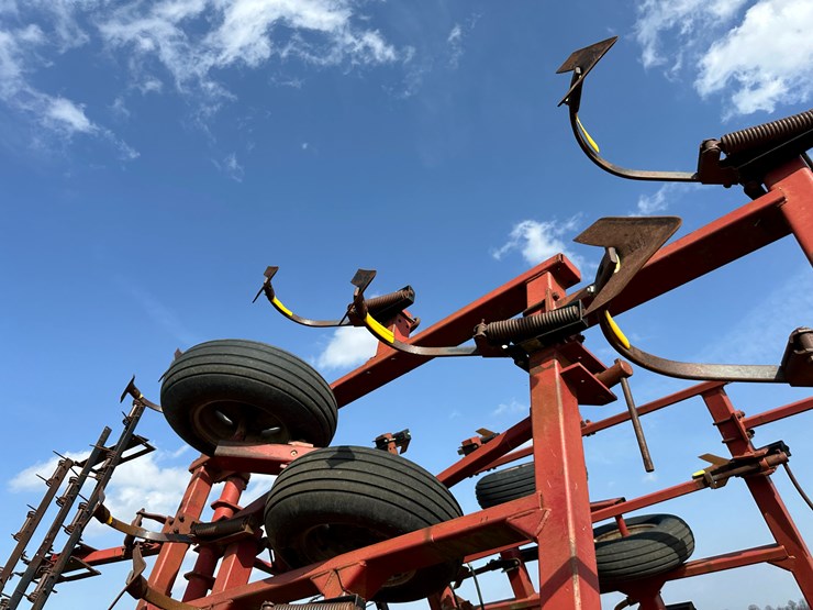 case-ih-4300-image-47