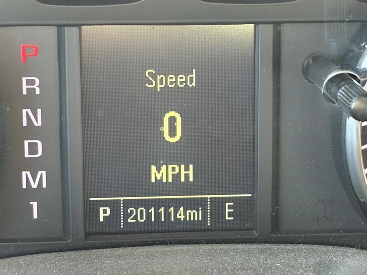 2016-chevrolet-silverado-2500-image-13