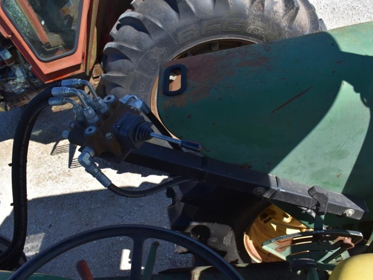 john-deere-2940-image-11
