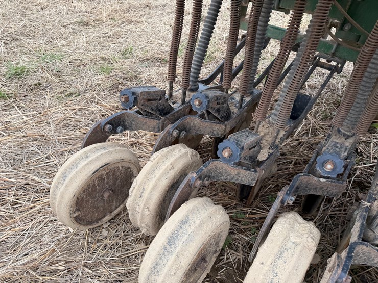#38669-•-great-plains-spd20-20'-grain-drill-image-23