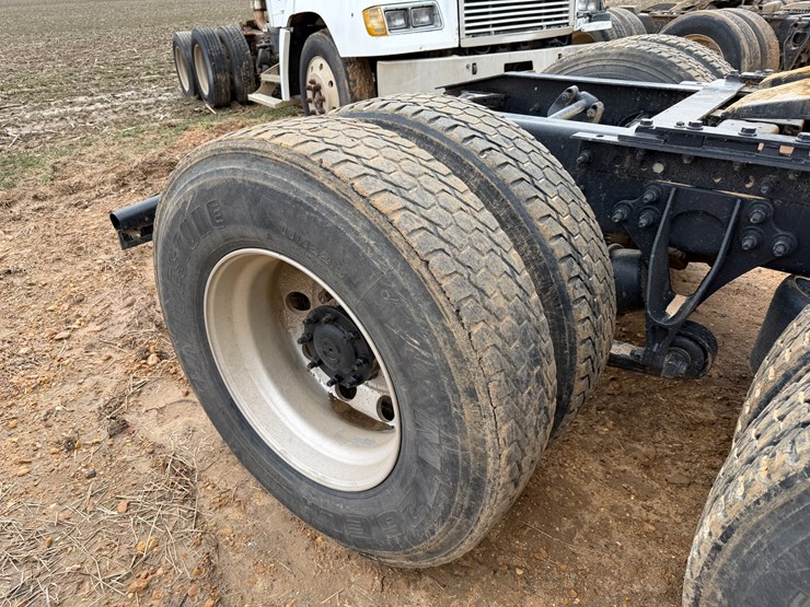 2016-international-prostar-image-12