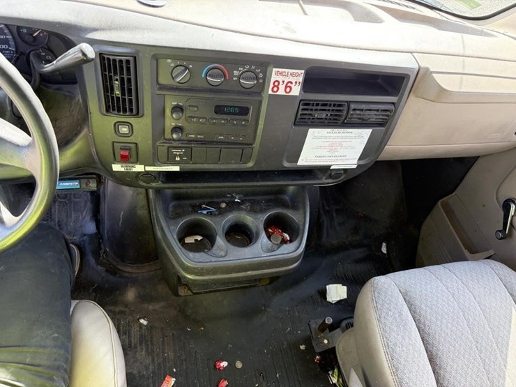 2006-utility-van-image-14