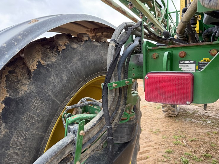 2015-john-deere-r4030-image-16