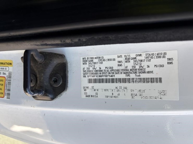 2015-ford-f150-xl-image-17