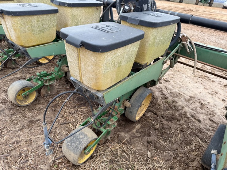 john-deere-7300-image-18