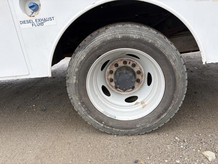 2012-ford-f550-image-5