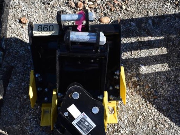 mini-excavator-buckets-and-quick-attachment-image-1