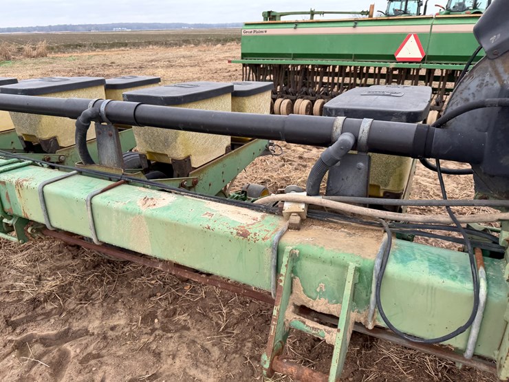 john-deere-7300-image-37