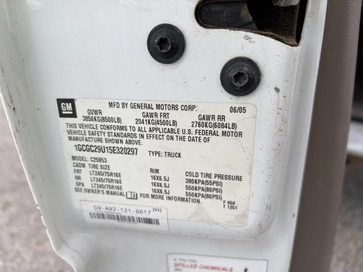 2005-chevrolet-2500-image-21