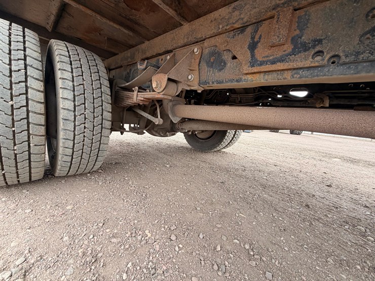 2015-ford-f550-image-16