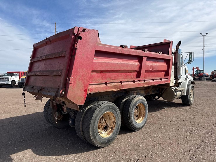 2005-sterling-lt8500-image-4