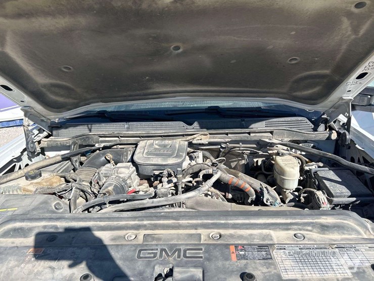 2015-gmc-3500-image-8