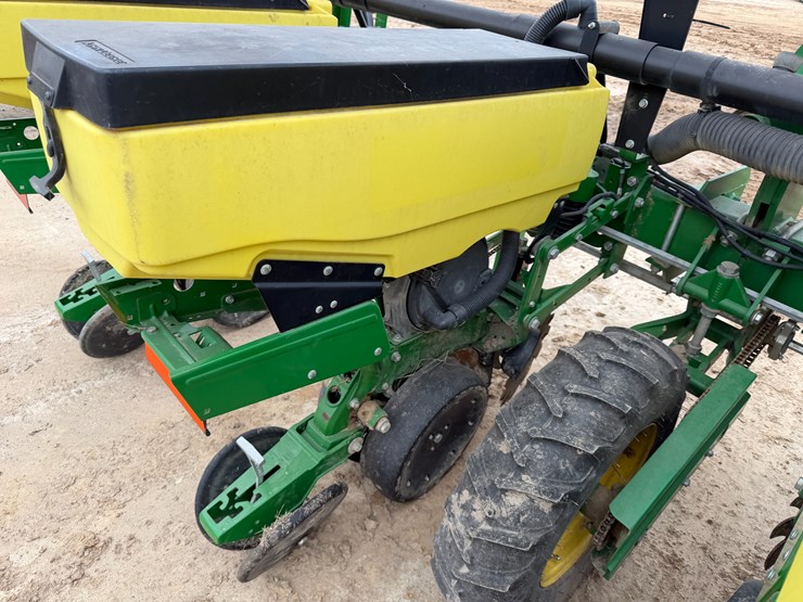 john-deere-1725-image-50