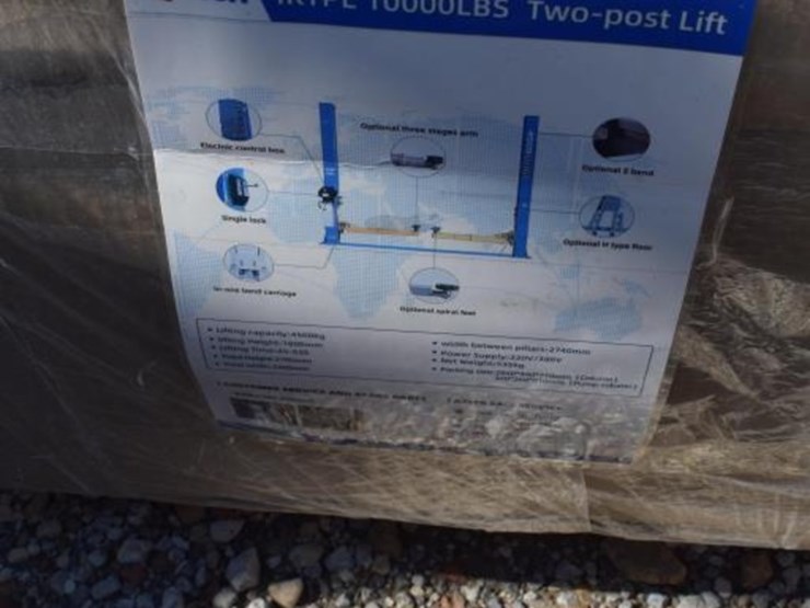 2-post-car-lift-image-3