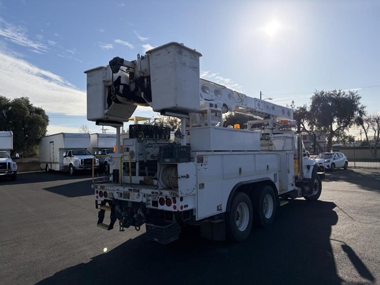 2012-international-workstar-7400-image-3