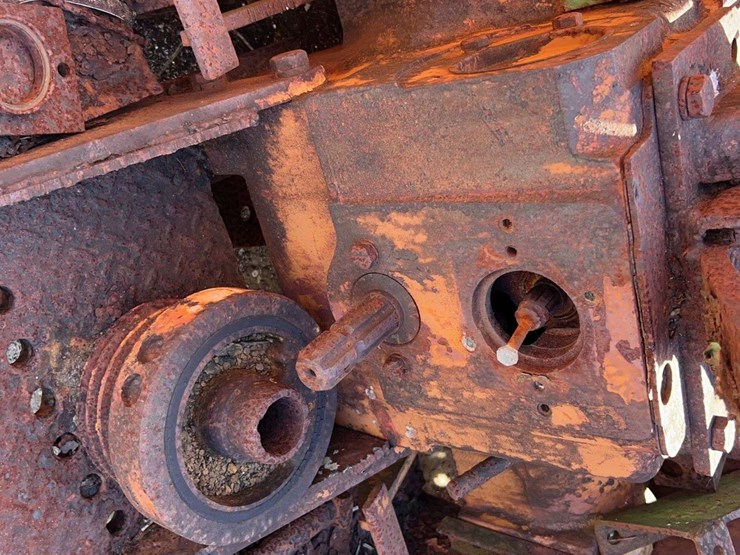 minneapolis-moline-orchard-transmission-and-rear-end-image-9