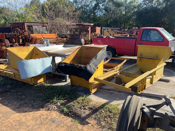 (3)-belt-elevator-funnel-bins-image-1