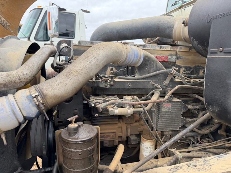 1996-international-9400-image-49