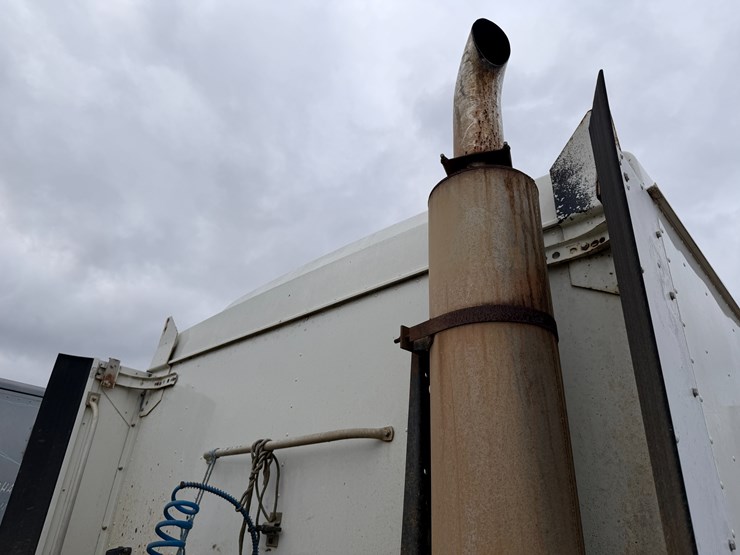 1996-international-9400-image-48