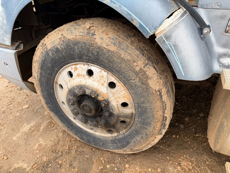 1990-international-9400-image-8