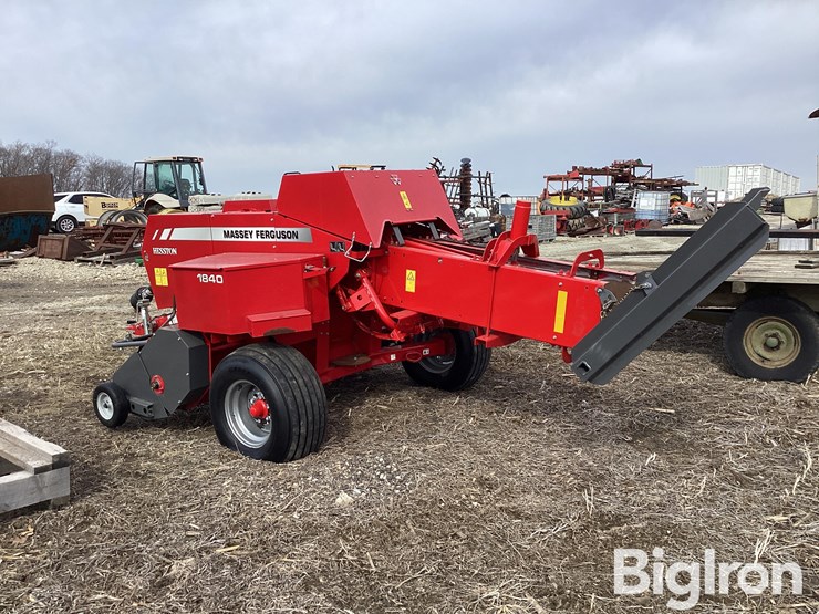 2016-massey-ferguson-1840-image-5