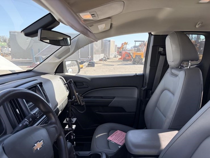 2017-chevrolet-colorado-image-15