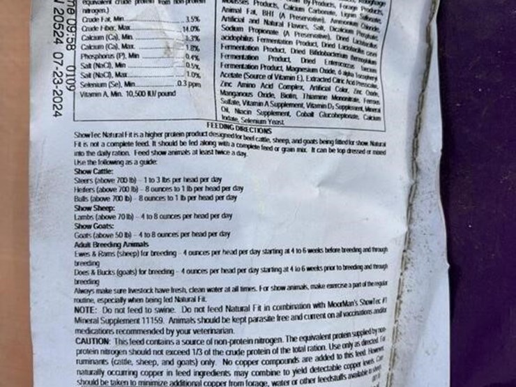 (14)-25lb-bags-moorman's-showtec-cattle-feed-image-3