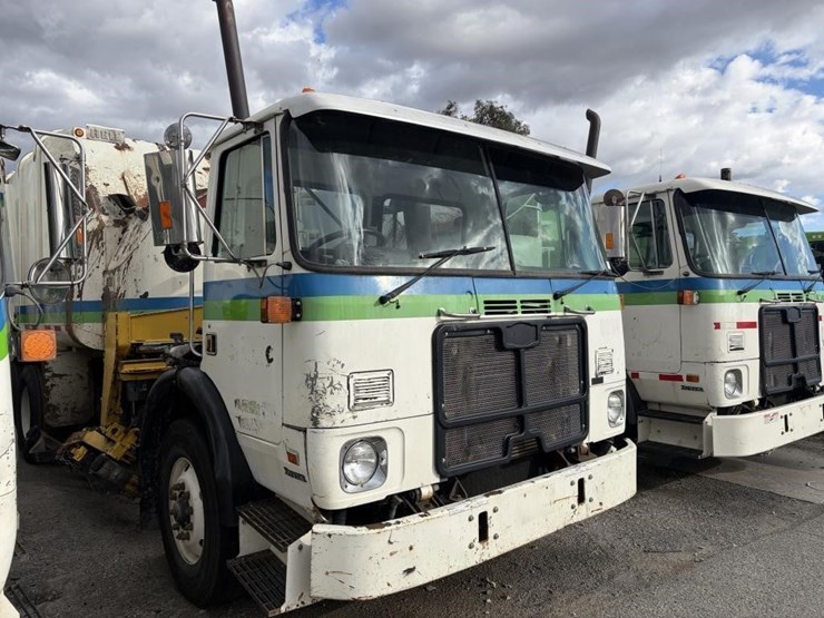 2008-autocar-wxr64-image-2