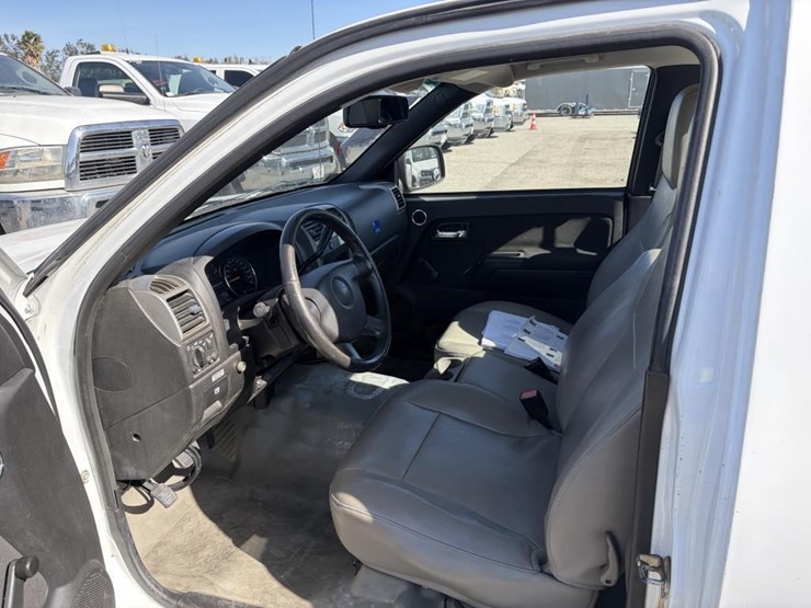 2011-chevrolet-colorado-image-9
