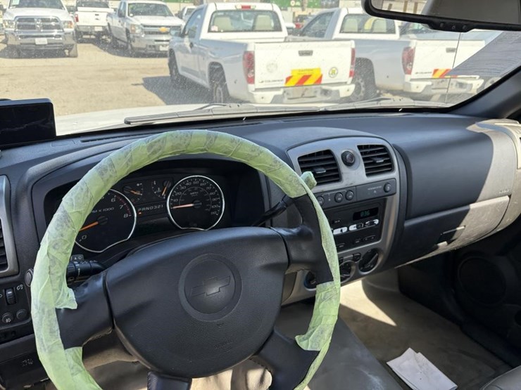 2011-chevrolet-colorado-image-11